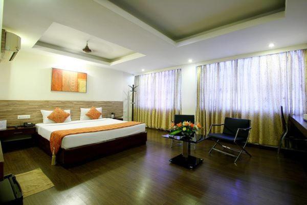 Hotel Metro Park Inn โคอิมบาทอร์ ภายนอก รูปภาพ